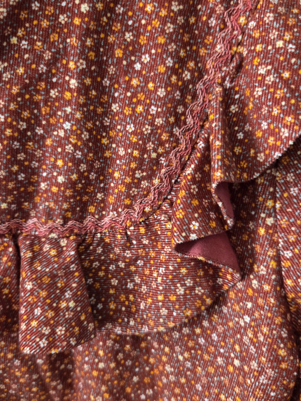 Doen Floral Ruffle Button-Down Top - Picture 4 of 7
